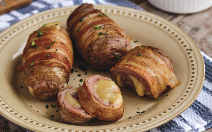 rollos de bistec con tocino y queso