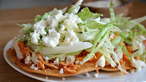 Tostadas de tinga de pollo - Cocina con Teresa